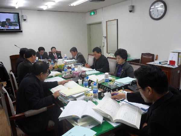 총무사회위원회 2012년 세입세출예산 심사