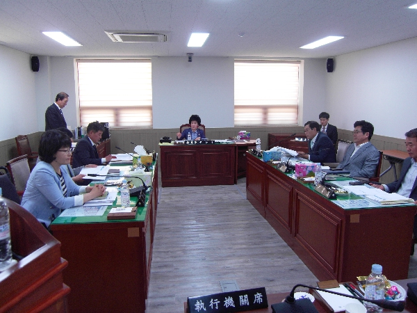 제152회 거제시의회 임시회 총무사회위원회 조례안 심사