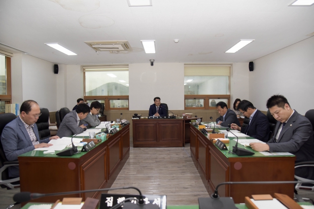 제206회 거제시의회 임시회 의회운영위원회 폐회중 제2차 회의
