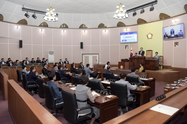 제210회 거제시의회 임시회 제2차 본회의