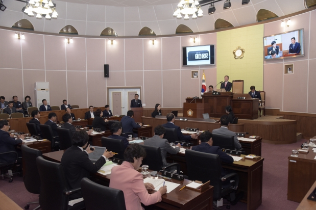 제211회 임시회 제2차 본회의