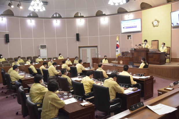  제220회 거제시의회 임시회 개회