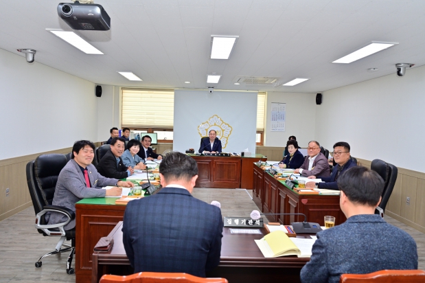 제236회 거제시의회 임시회 경제관광위원회